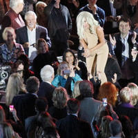 Lady Gaga sings for Former President Bill Clinton at 'A Decade of Difference' concert | Picture 103804